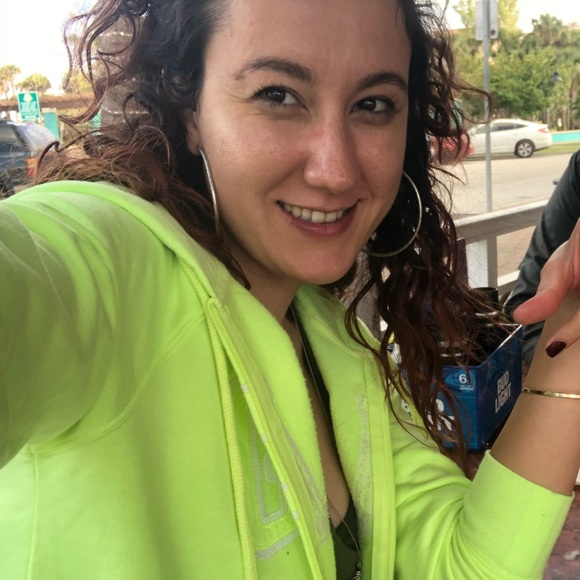 Meet your Posher, Asena - Picture 1 of 1